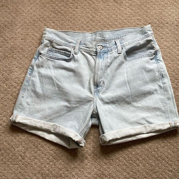 Old Navy High Waisted Slouchy Straight shorts. Size 12. NWOT. - Picture 1 of 4